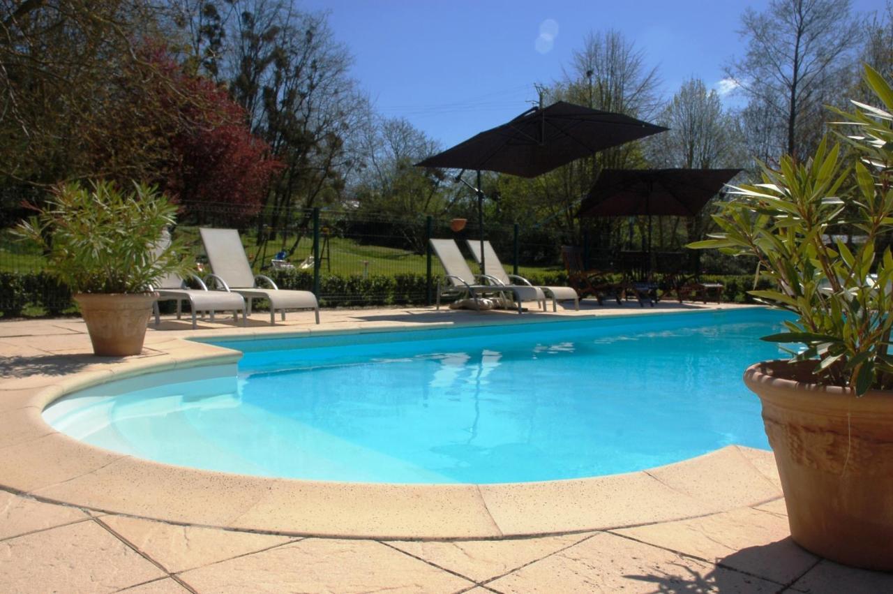 לינה וארוחת בוקר Les Bois-d'Anjou Le Logis Du Pressoir Chambre D'Hotes Bed & Breakfast In Beautiful 18Th Century Estate In The Heart Of The Loire Valley With Heated Pool And Extensive Grounds מראה חיצוני תמונה