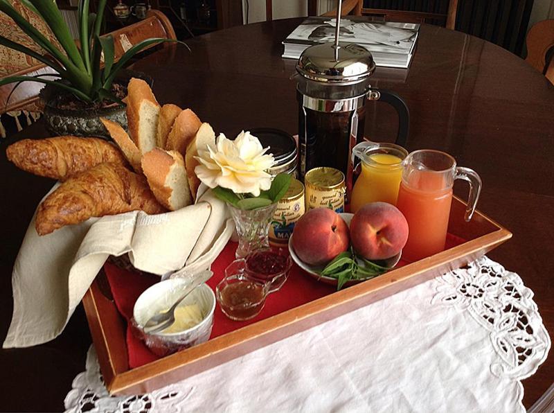 לינה וארוחת בוקר Les Bois-d'Anjou Le Logis Du Pressoir Chambre D'Hotes Bed & Breakfast In Beautiful 18Th Century Estate In The Heart Of The Loire Valley With Heated Pool And Extensive Grounds מראה חיצוני תמונה