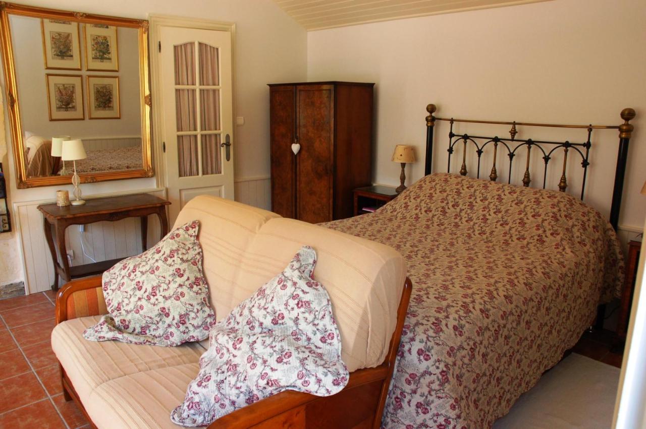 לינה וארוחת בוקר Les Bois-d'Anjou Le Logis Du Pressoir Chambre D'Hotes Bed & Breakfast In Beautiful 18Th Century Estate In The Heart Of The Loire Valley With Heated Pool And Extensive Grounds מראה חיצוני תמונה